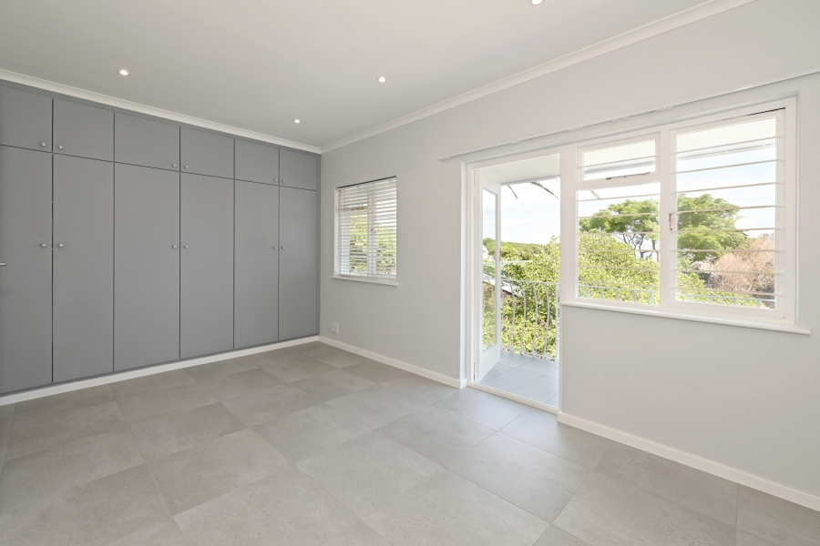 To Let 5 Bedroom Property for Rent in Kommetjie Western Cape